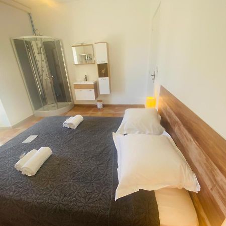 ساري سولينزارا Residence Bernardini المظهر الخارجي الصورة
